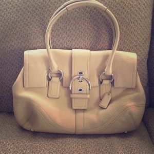 Coach purse (tan)